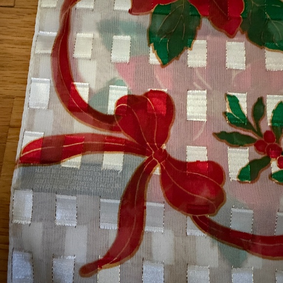 Christmas Poinsettia Scarf Rectangular Made in Korea 57.5"L X 13"W - Picture 11 of 15